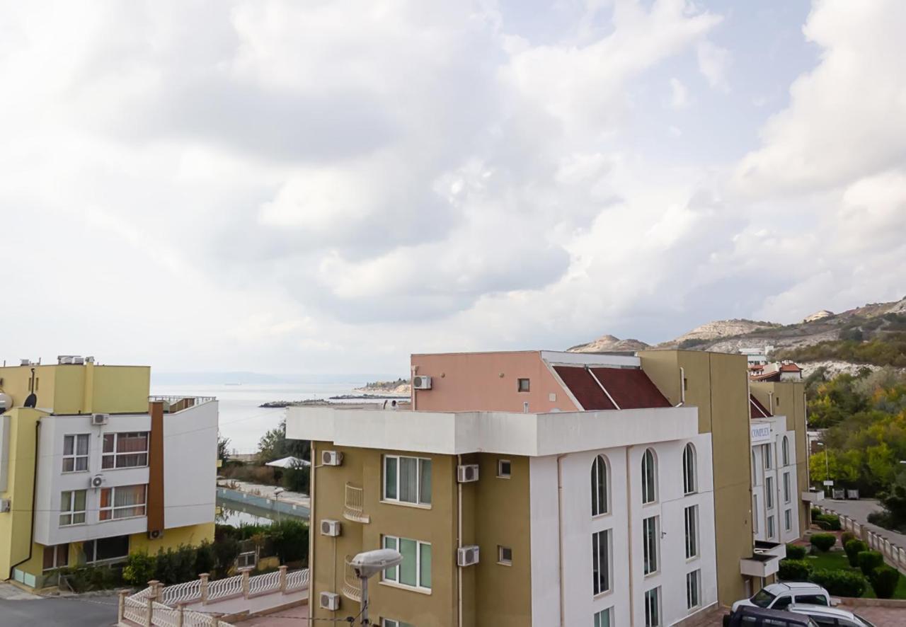 Apartment Lilia Kavarna Exterior photo